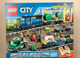 lego city nakladni vlak 60052 podobny 60098
