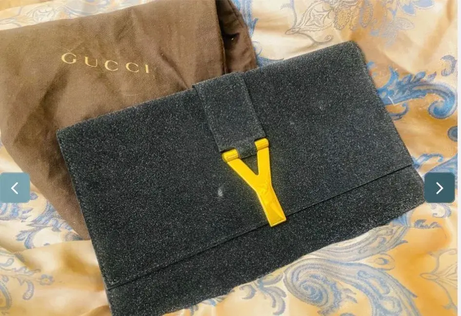 YSL Black Clutch with Gold Accent kabelka, ÚČET