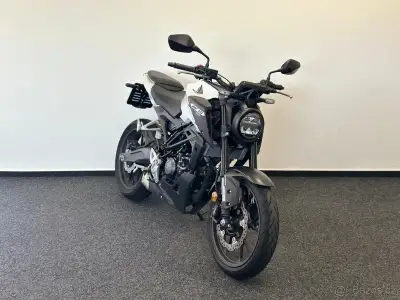 Honda CB125R