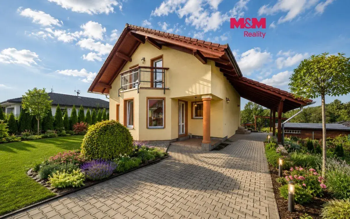 Prodej rodinného domu, 151 m², Litohlavy