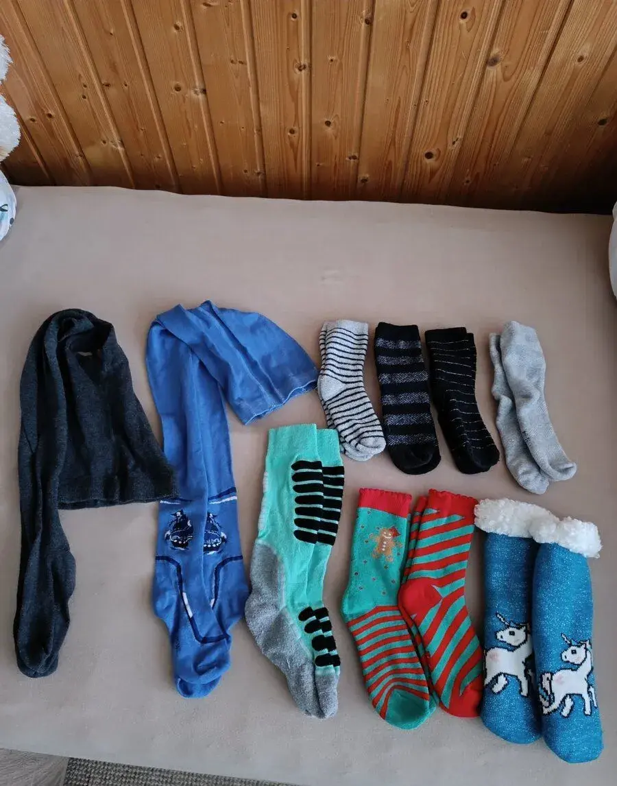 Punčocháče 134/140, ponožky 31-34