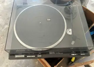 Gramofon Technics SL-Q30 automat