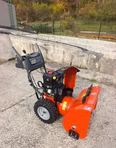 Sněhová fréza Husqvarna ST 261e