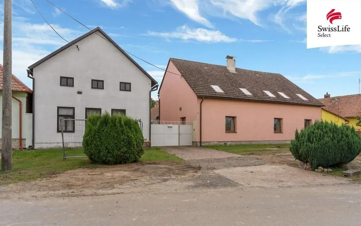 Prodej rodinného domu 550 m2, Moravany