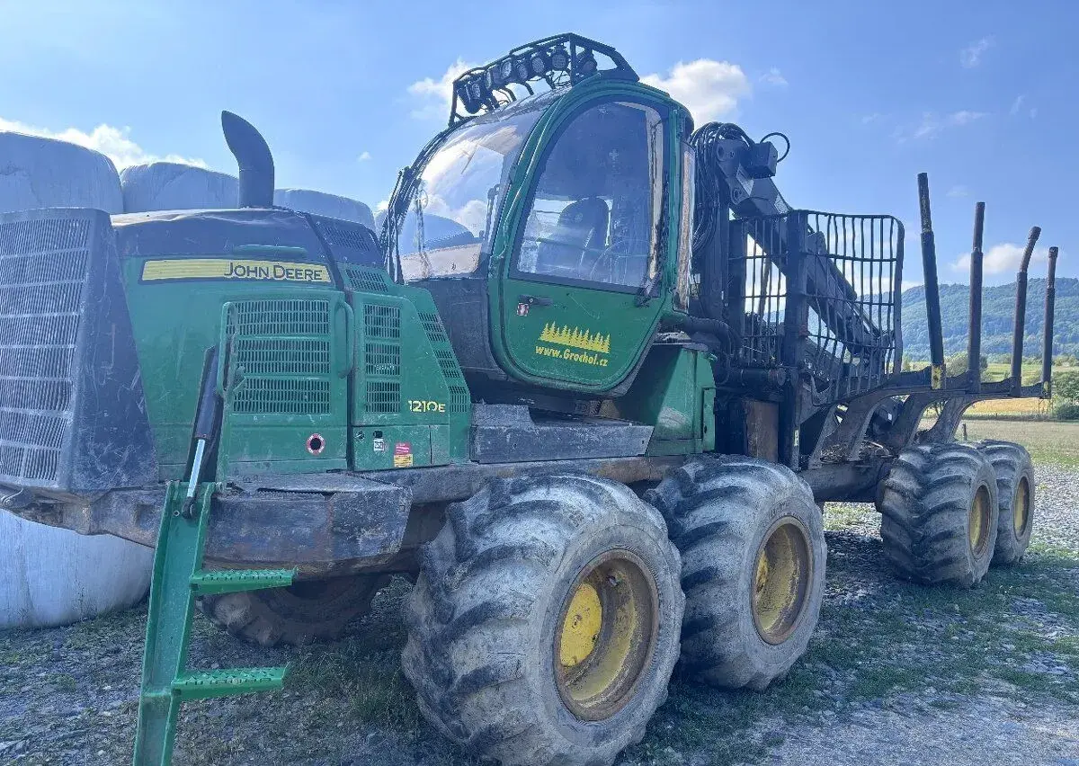 John Deere 1210e it4