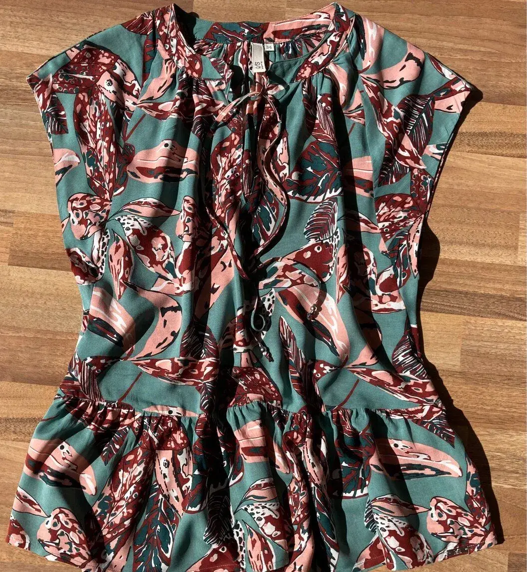 Letní top vel.M/L