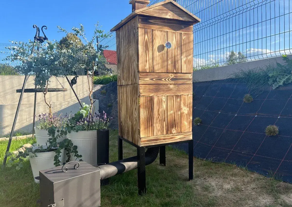 Dřevěná udírna XXL 50x50x160cm - doručení po cele ČR 400kč