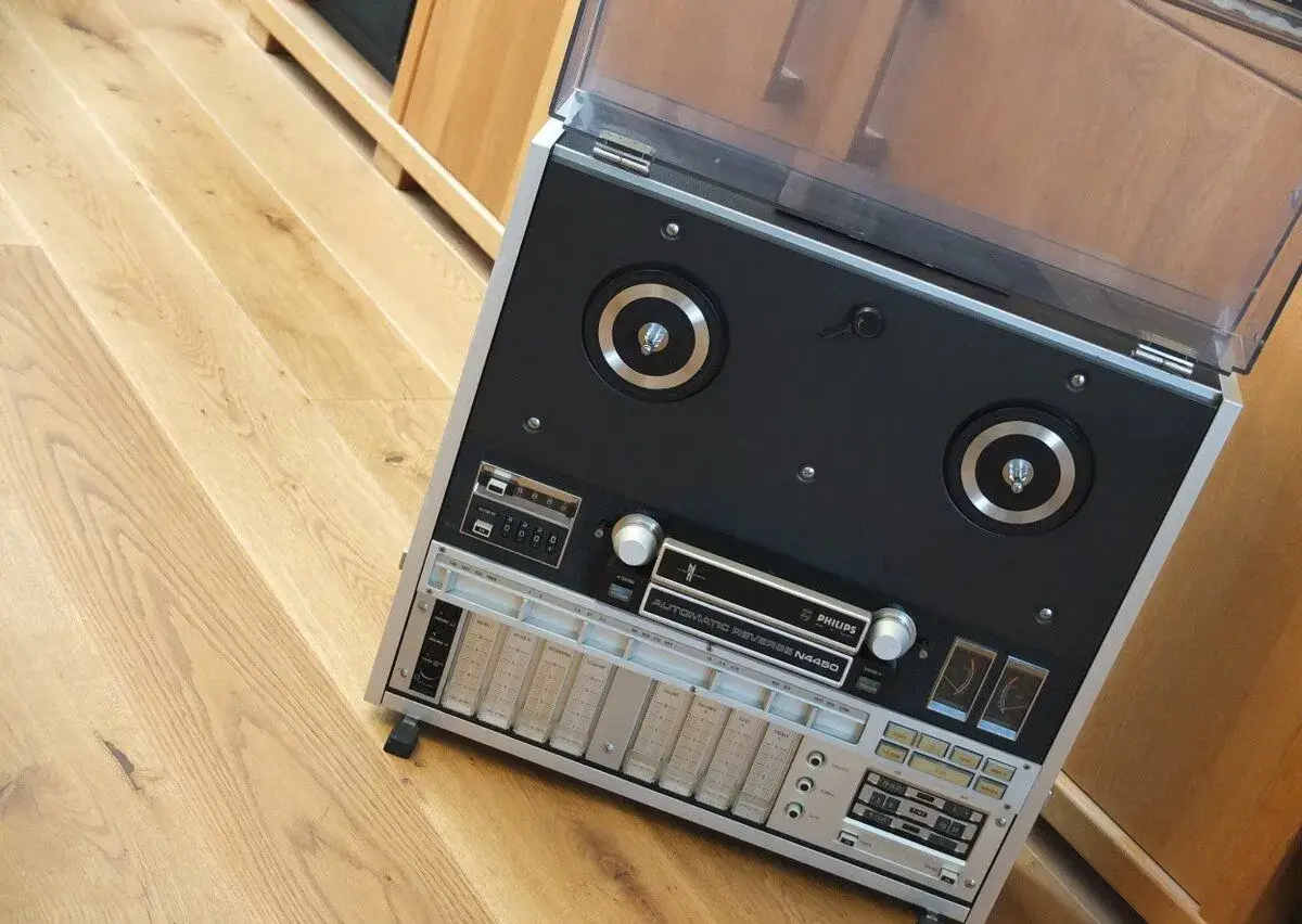 PHILIPS N4450 AUTOMATIC REVERSE1971-1976 Top Model