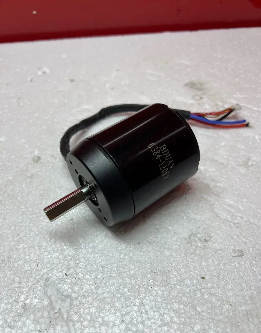 Výkonný střídavý motor BDUAV 6384-120KV s Hallovými senzory