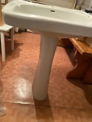 Umývadlo s podnoží