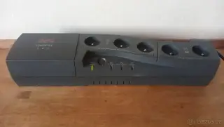 APC CyberFort 500, české zásuvky