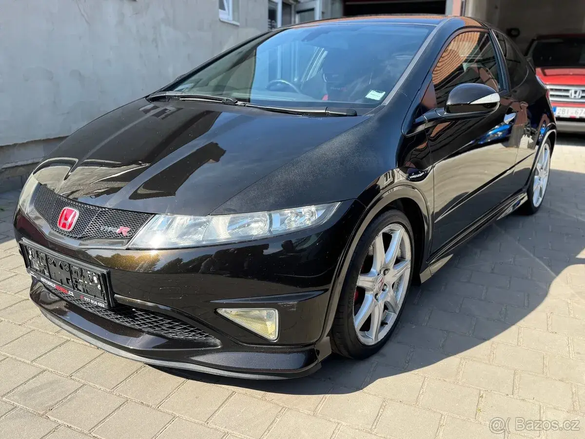 Honda Civic – 2008, 216 625 km