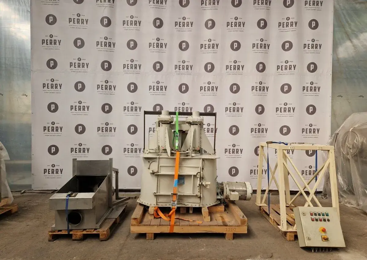 530 l AMIXON HM 400 dvou-spirálový vertikální mixer