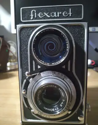 Fotoaparát, zrcadlovku Flexaret II
