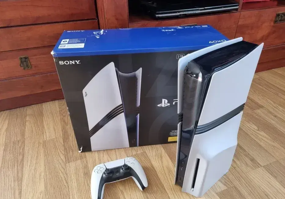 PlayStation 5 Pro + mechanika