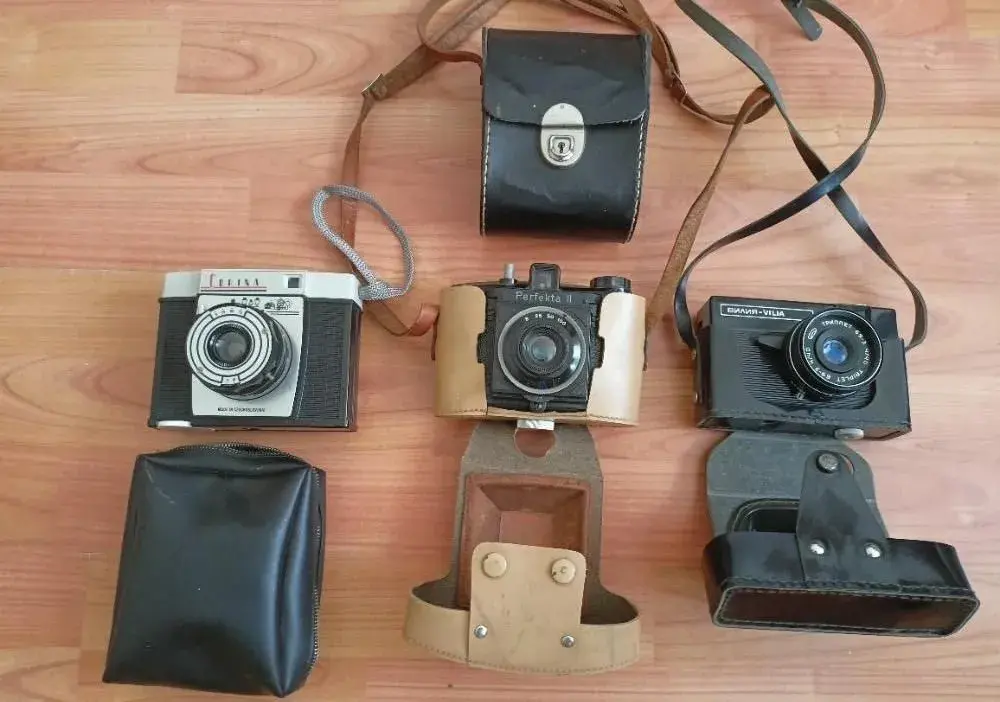 Konvolut 4x historický fotoaparát (Perfekta II, Corina, .)