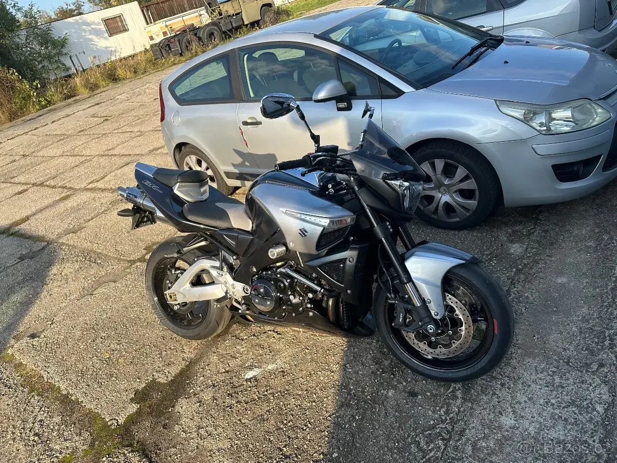 Suzuki b-king
