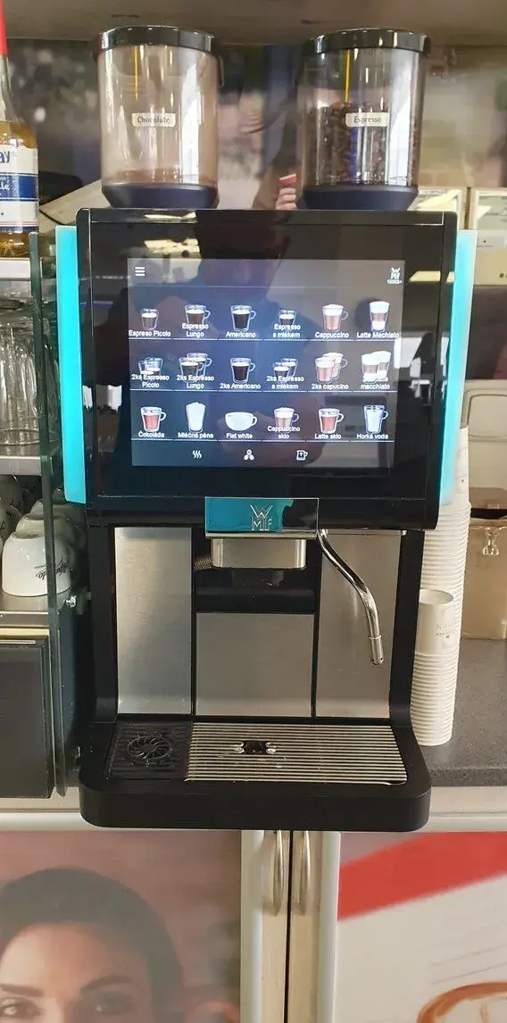 KÁVOVAR WMF 1500+Dyn.Milk s ledničkou na mléko.