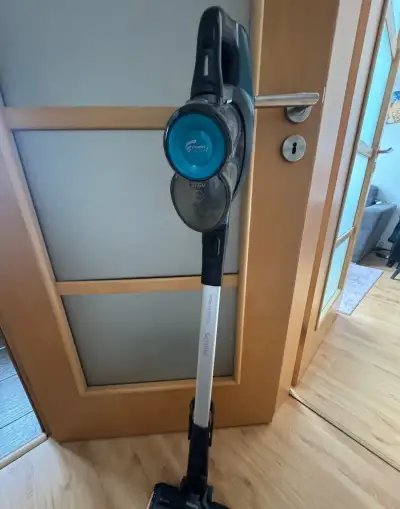 Philips vysavač se spousty příslušenstvím