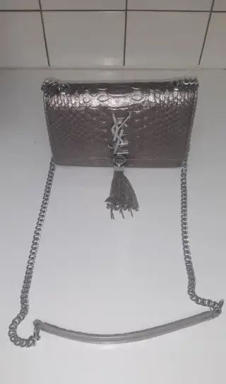 Kabelka ve stylu YSL