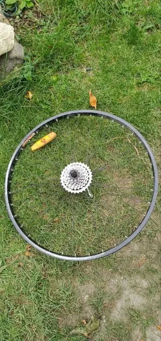 ráfek 26" (26x1.5/1.75) s kazetou + pláště 26" a dětské 24