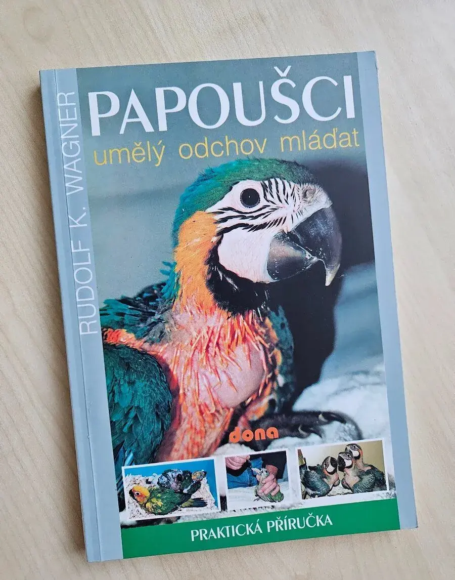 Papoušci umělý odchov mláďat nova
