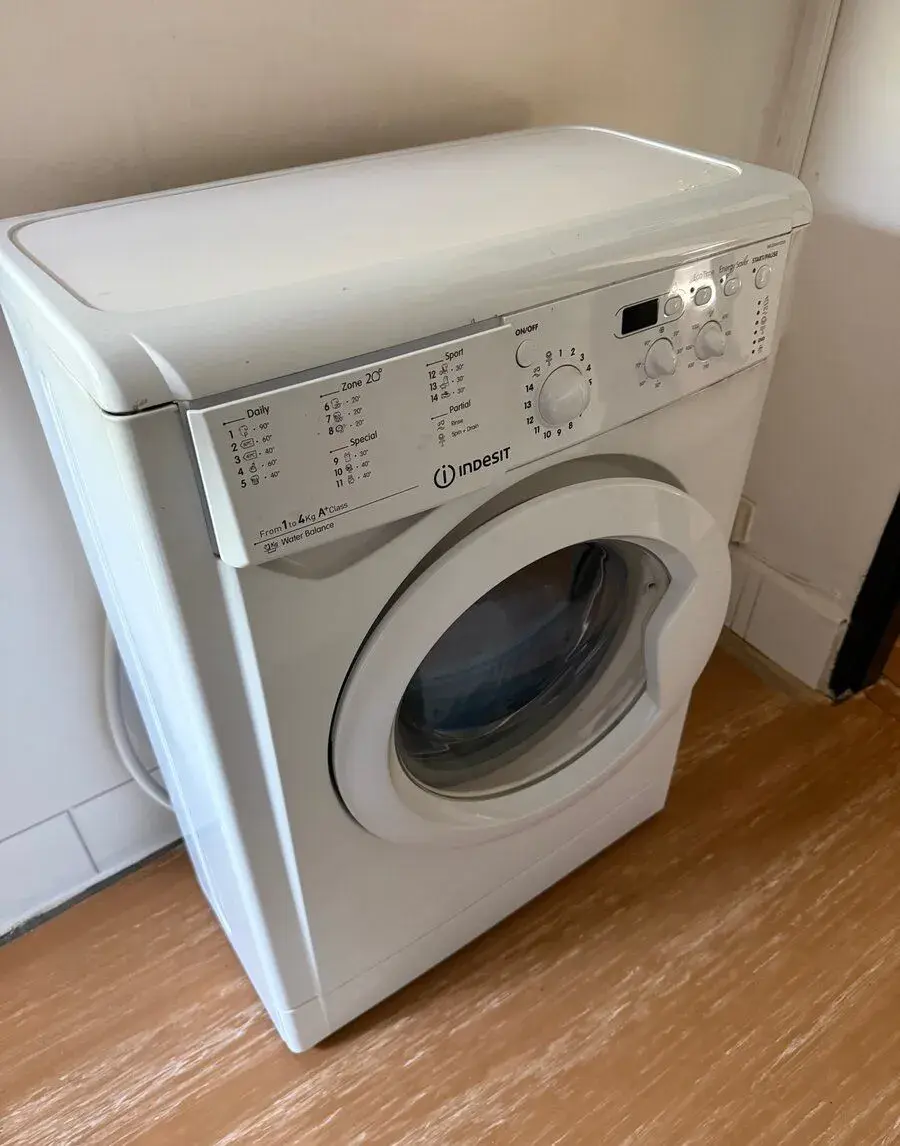 Pračka INDESIT