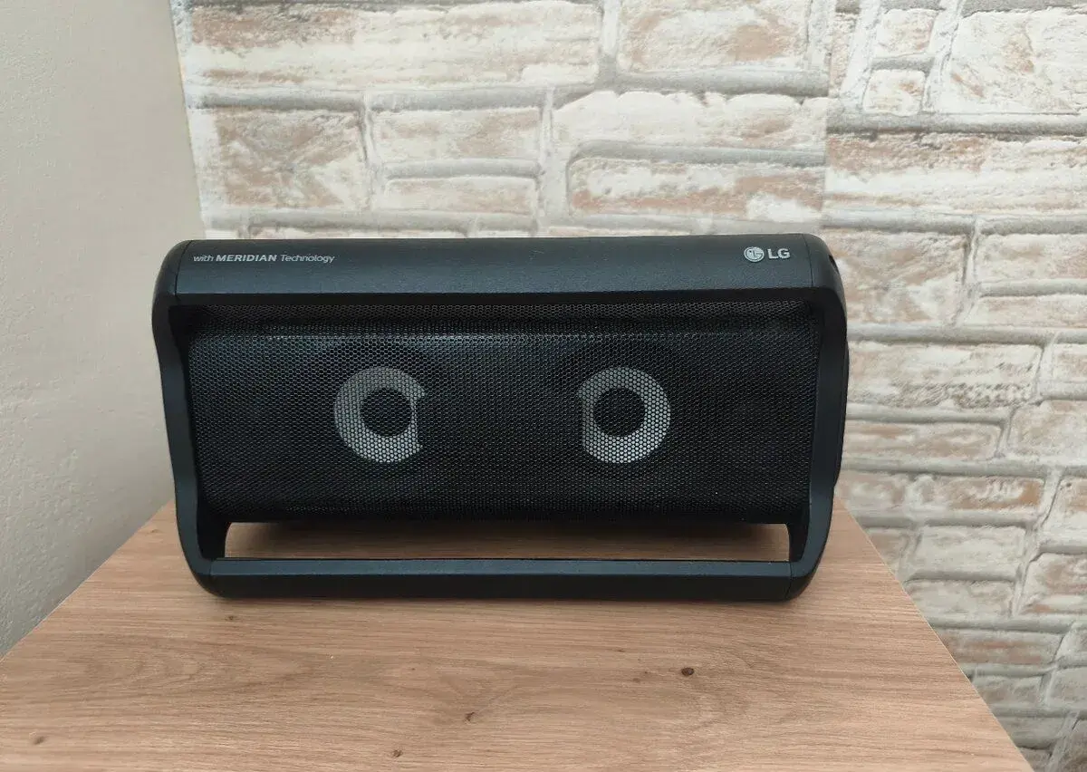 LG PK7
