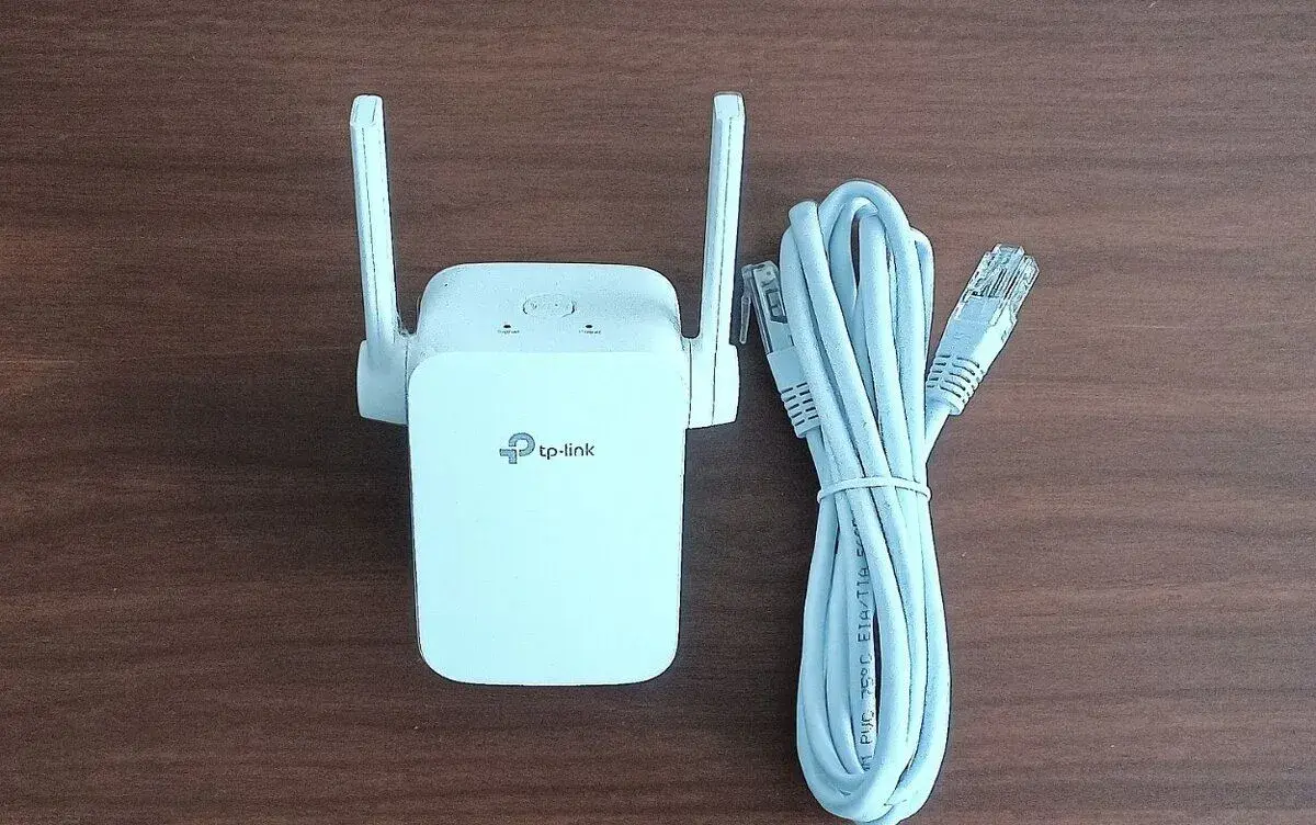 TP-link range extender, opakovač