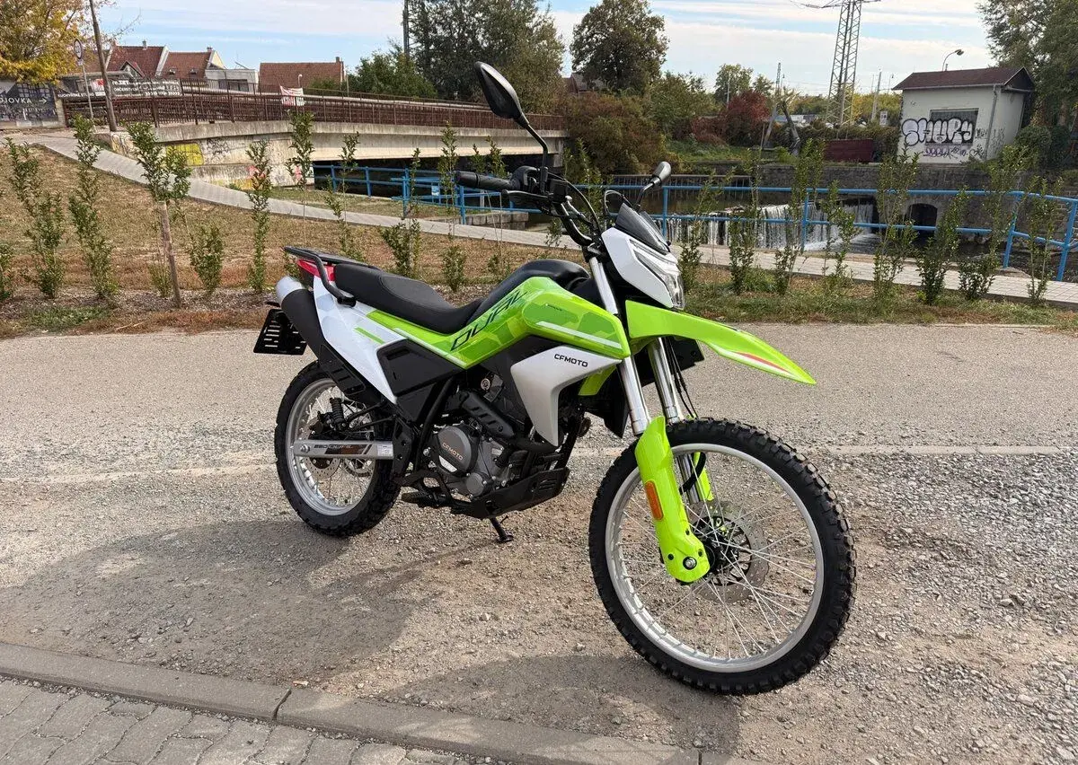 CFMOTO 250 Dual, 2026, 5 let záruka, 650 km
