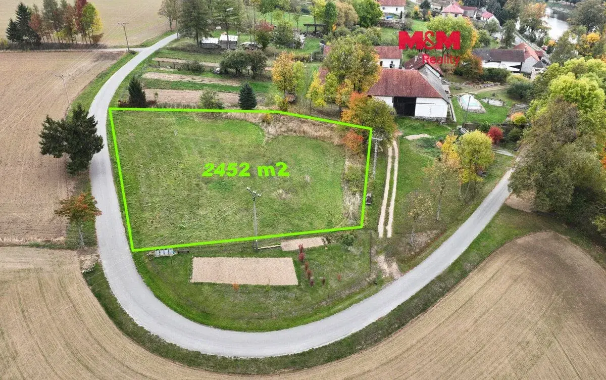 Prodej zahrady, 2 452 m², Dobroutov