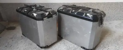 Kufry na moto