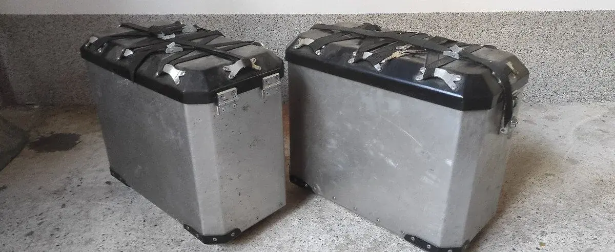 Kufry na moto
