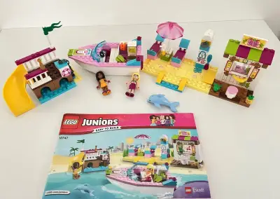 LEGO Juniors 10747 - Andrea a Stephanie na dovolené na pláži