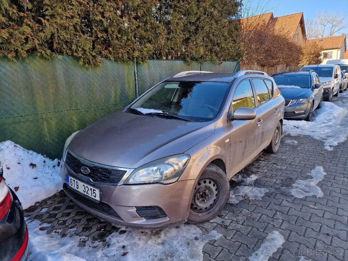 Kia ceed – 2010, 400 000 km