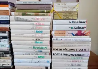 162 knih poezie z let 1906 až 2012 cast 02