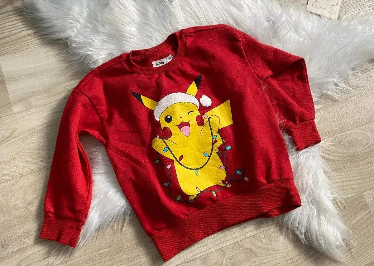 🎄 Vánoční mikina Pokémon Pikachu Sinsay (vel. 110)