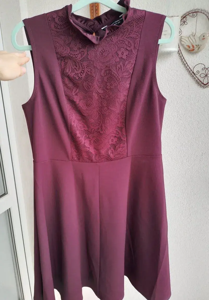 Elegantní vínové šaty s krajkou Dorothy Perkins vel. 44