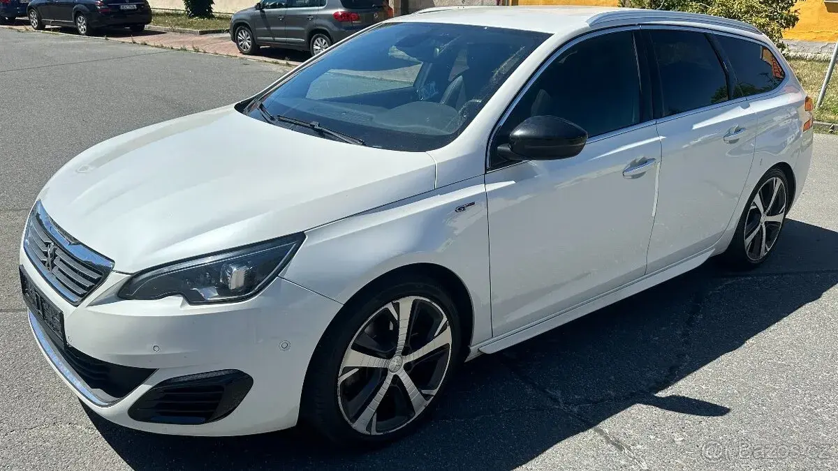 Peugeot 308 – 2015, 278 000 km