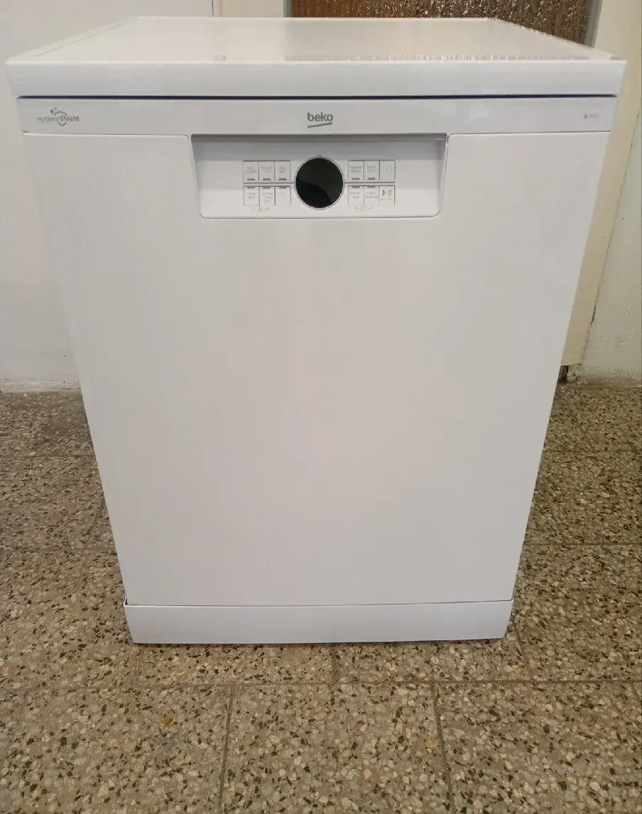 Myčka nádobí Beko (01)