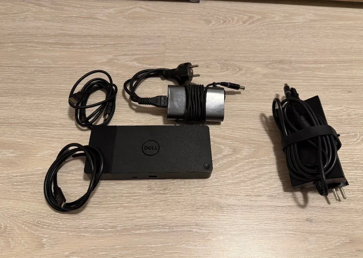 Dokovací stanice Dell WD19S
