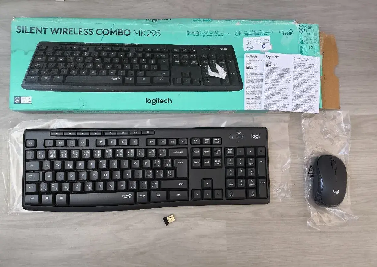 Logitech Silent Wireless Combo MK295, graphite - CZ/SK