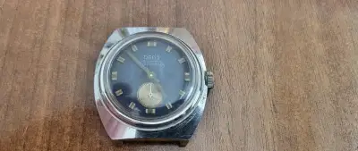 Mechanické hodinky OSCO