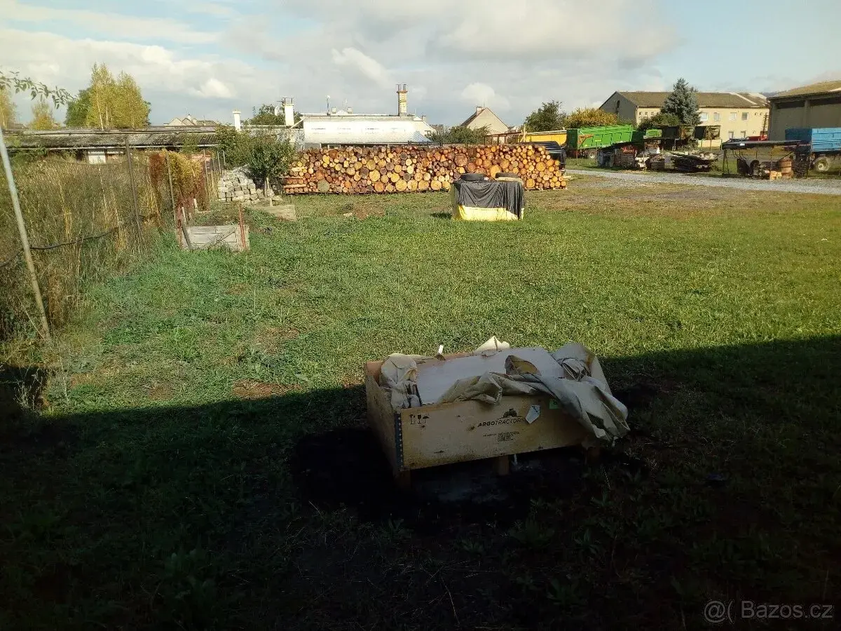 pozemek k umisteni mobilheimu/sklad pronajem