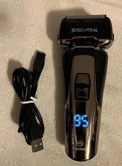3D holící strojek Moosoo G3 nabíjeni USB výkyvná planzeta