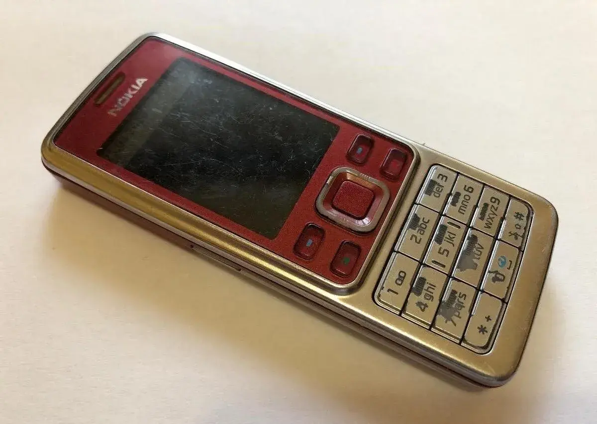 Nokia 6300 červená se zárukou