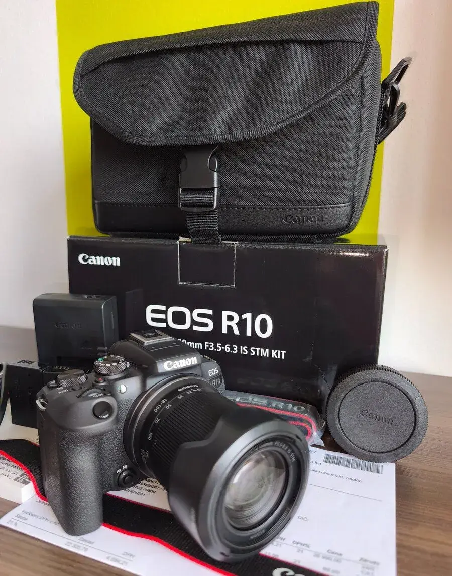 Canon EOS R10 + rf 18-150mm