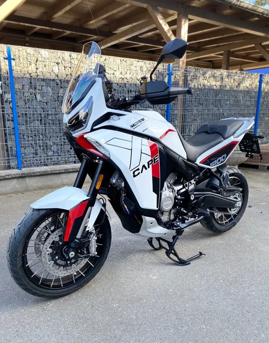 Moto Morini X-CAPE 1200 bílá + sada kufrů ZDARMA