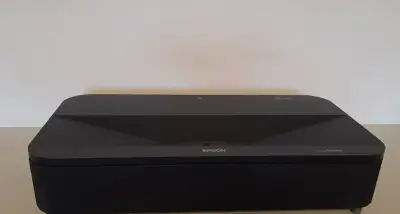 Laserový projektor Epson EH-LS800B