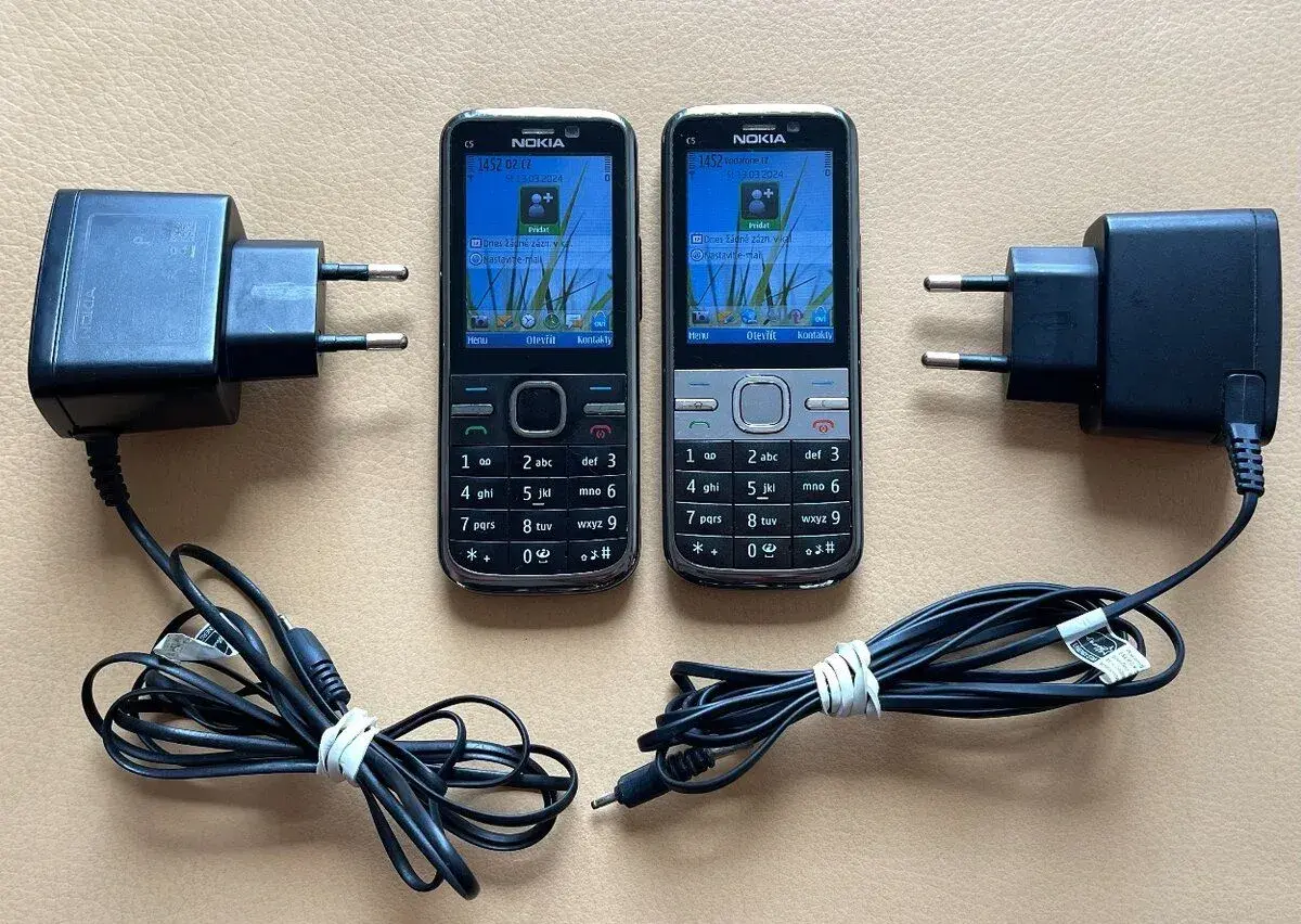Nokia C5-00